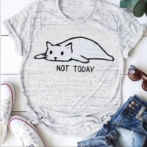 Cat graphic tee